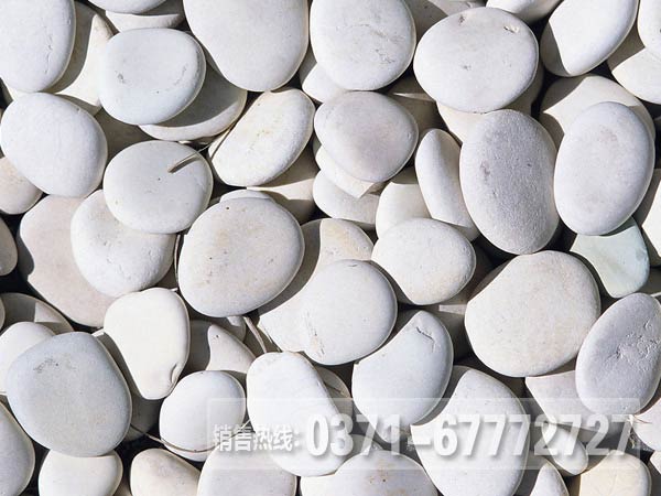 鹅卵石破碎机每小时处理多少吨鹅卵石？