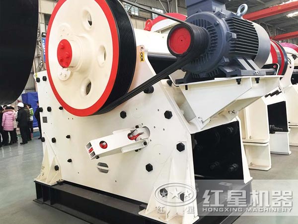 新一代CJ欧版颚式破碎机凭借高产、低耗迅速走红市场