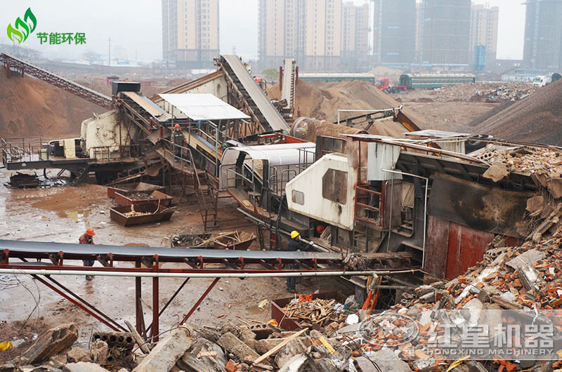 移动破碎机处理建筑垃圾，湖南客户现场