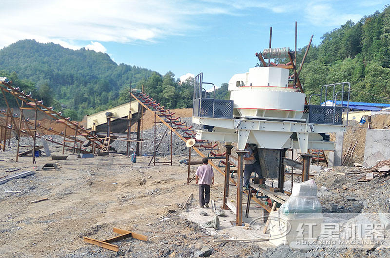建立一条小型砂石料生产线需要投资多少钱？